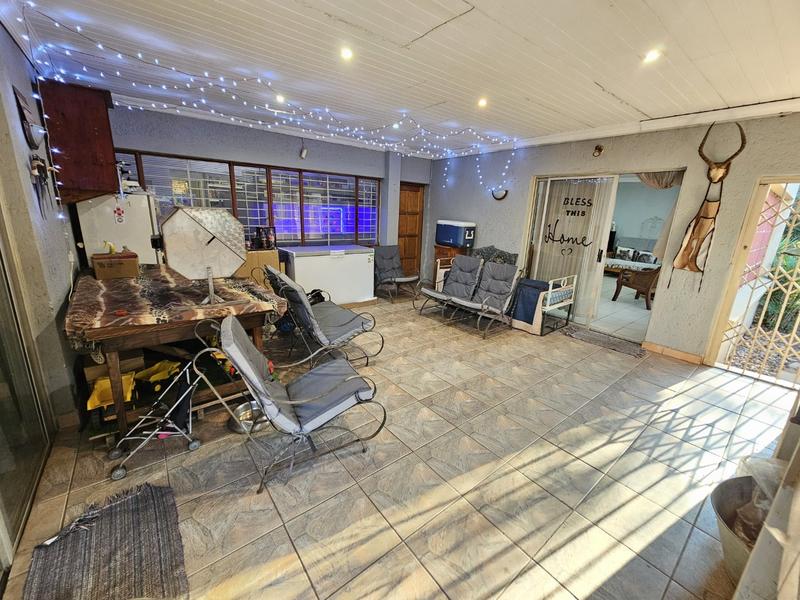 5 Bedroom Property for Sale in Annlin Gauteng