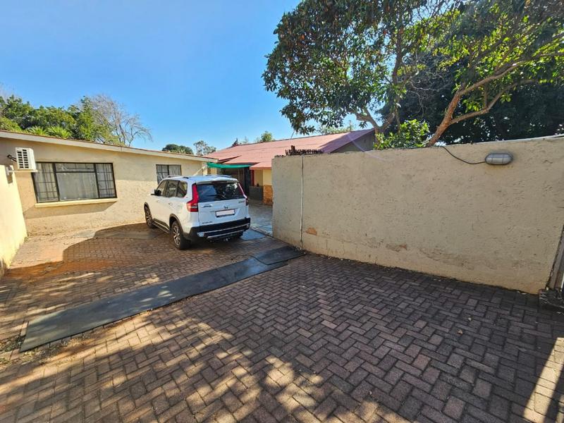 5 Bedroom Property for Sale in Annlin Gauteng