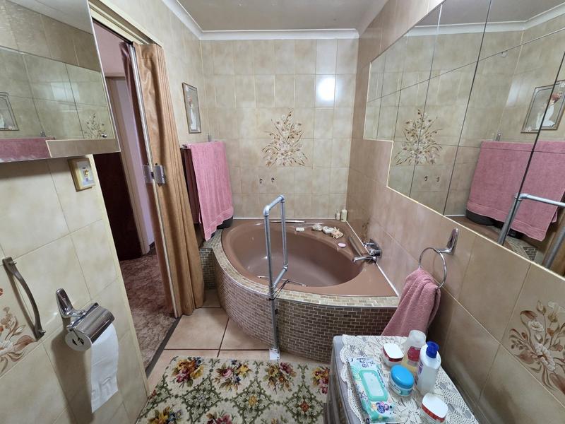 3 Bedroom Property for Sale in Sinoville Gauteng