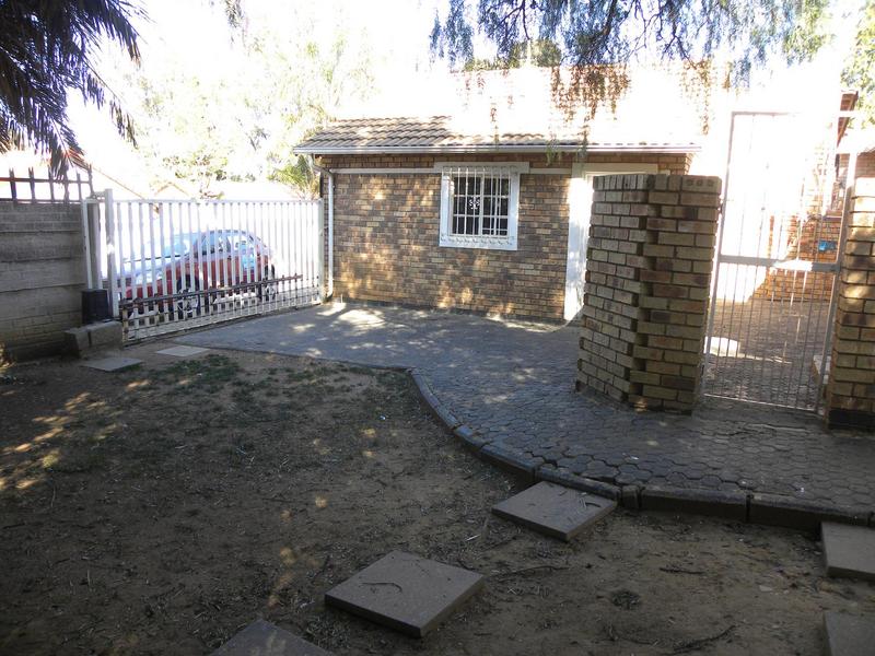 To Let 2 Bedroom Property for Rent in Kelvin Gauteng
