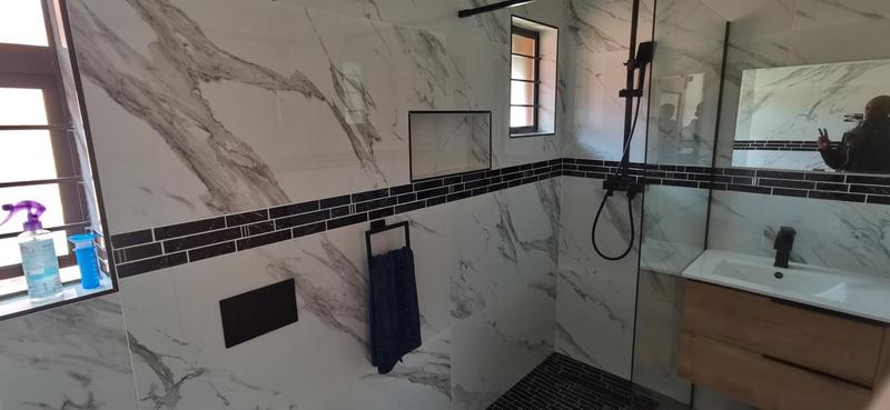 To Let 4 Bedroom Property for Rent in Strubensvallei Gauteng