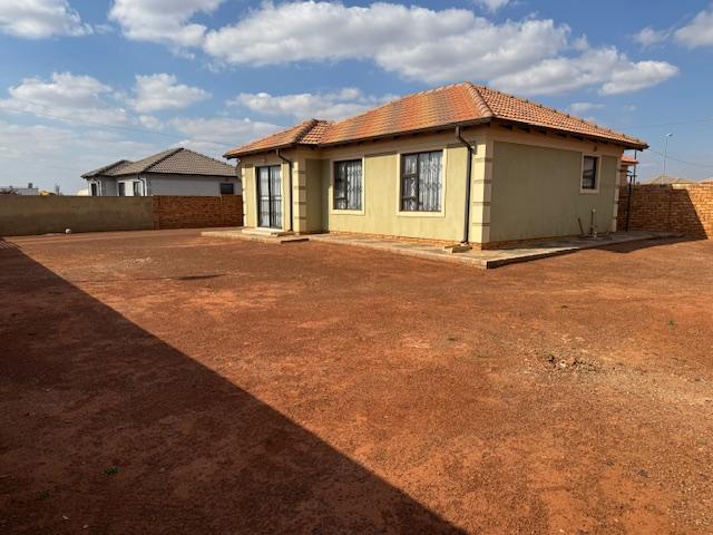 3 Bedroom Property for Sale in Westonaria Gauteng