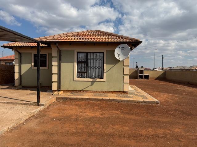 3 Bedroom Property for Sale in Westonaria Gauteng
