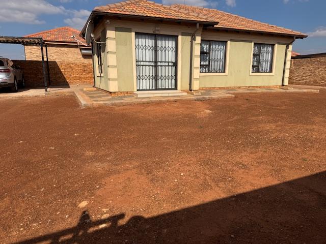 3 Bedroom Property for Sale in Westonaria Gauteng
