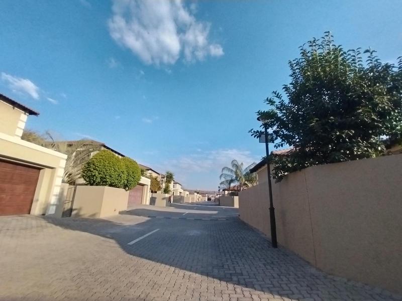 To Let 3 Bedroom Property for Rent in Montana Gauteng