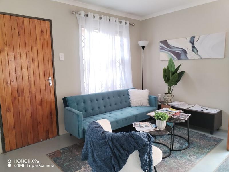 2 Bedroom Property for Sale in Palm Ridge Gauteng