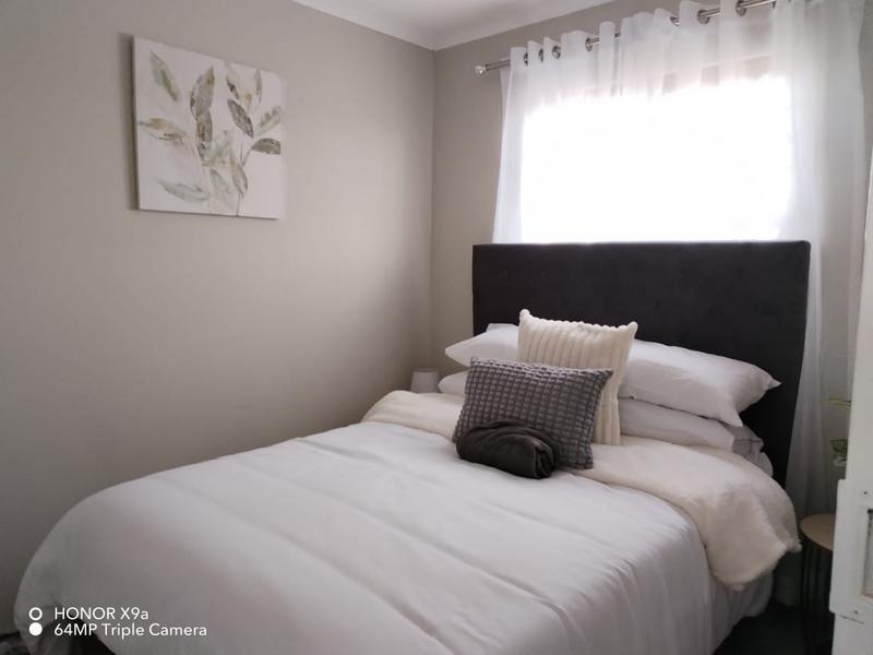 2 Bedroom Property for Sale in Palm Ridge Gauteng