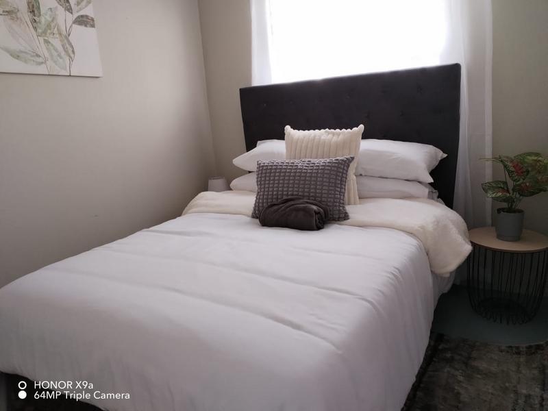 2 Bedroom Property for Sale in Palm Ridge Gauteng