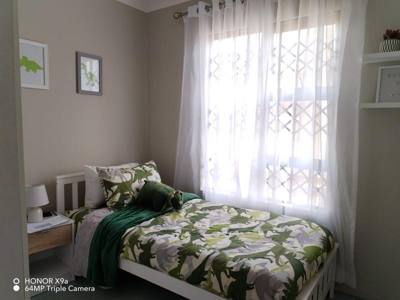 2 Bedroom Property for Sale in Palm Ridge Gauteng