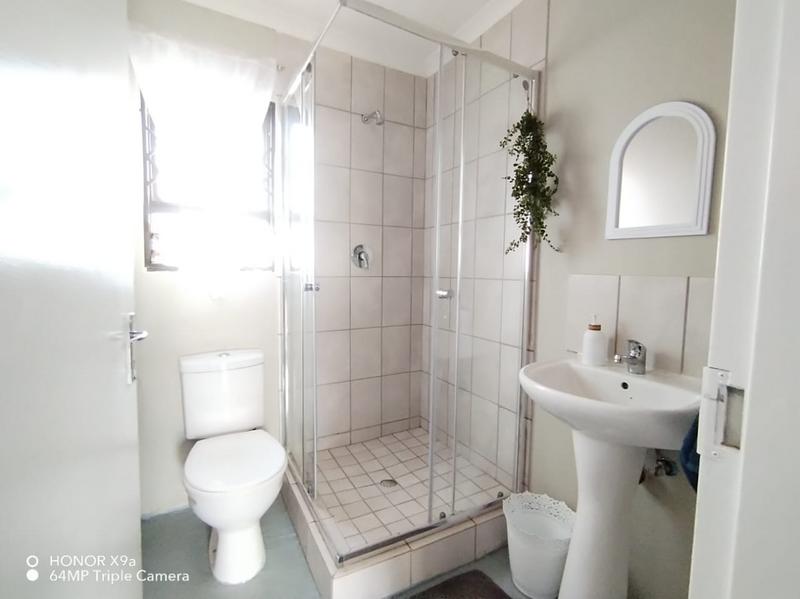 2 Bedroom Property for Sale in Palm Ridge Gauteng