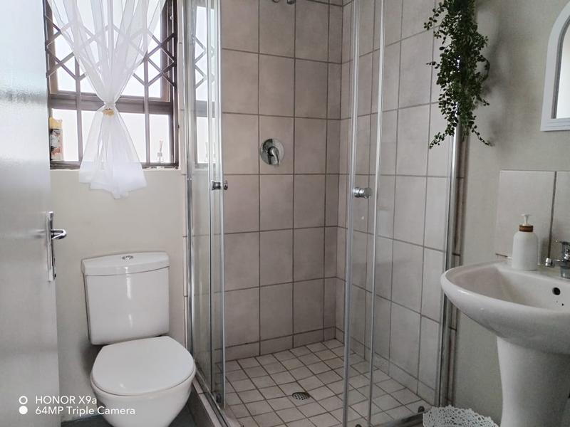 2 Bedroom Property for Sale in Palm Ridge Gauteng