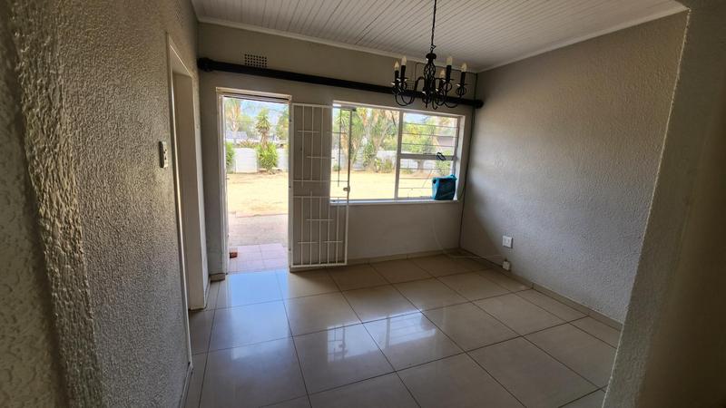 To Let 4 Bedroom Property for Rent in Brackenhurst Gauteng