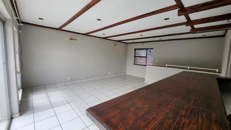 To Let 4 Bedroom Property for Rent in Brackenhurst Gauteng
