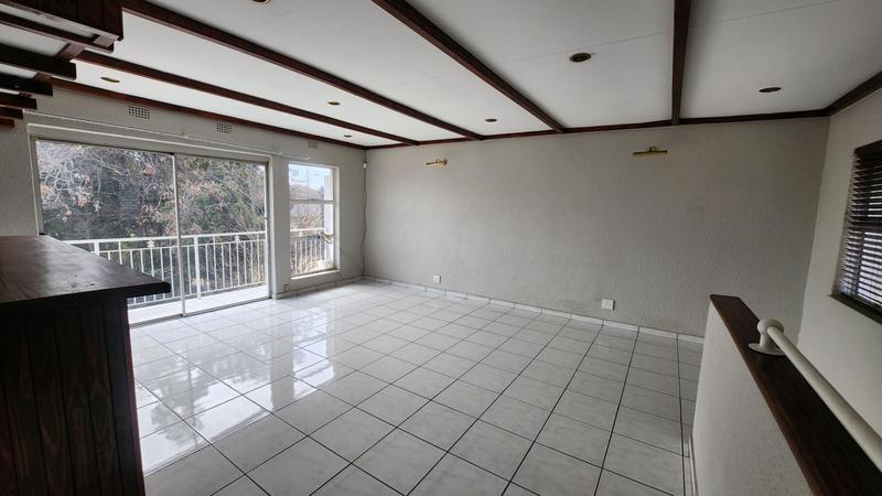 To Let 4 Bedroom Property for Rent in Brackenhurst Gauteng