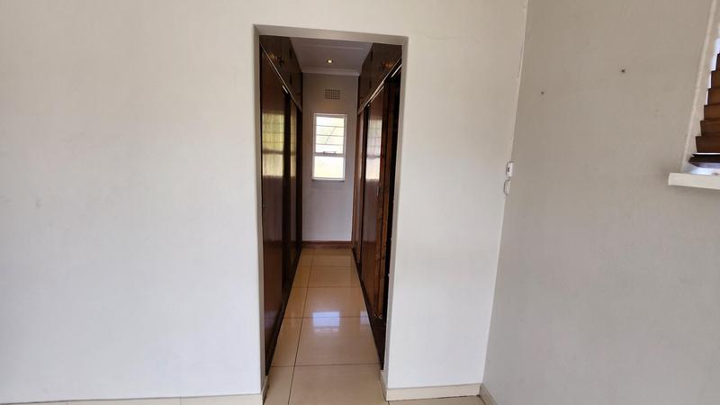 To Let 4 Bedroom Property for Rent in Brackenhurst Gauteng