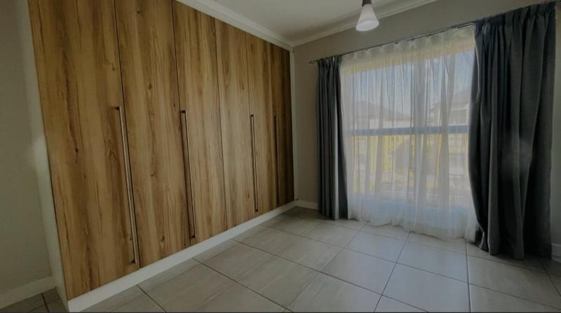 To Let 3 Bedroom Property for Rent in Waterfall Gauteng