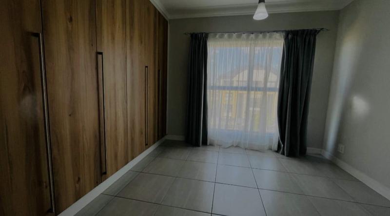 To Let 3 Bedroom Property for Rent in Waterfall Gauteng