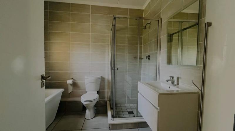 To Let 3 Bedroom Property for Rent in Waterfall Gauteng