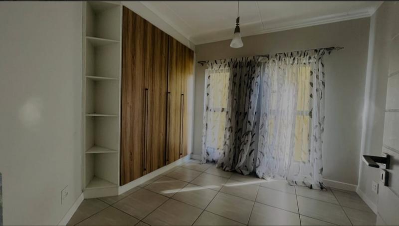 To Let 3 Bedroom Property for Rent in Waterfall Gauteng