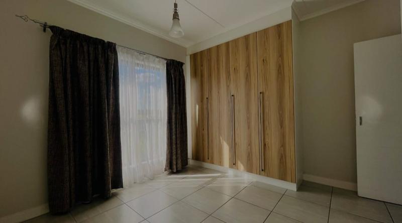 To Let 3 Bedroom Property for Rent in Waterfall Gauteng