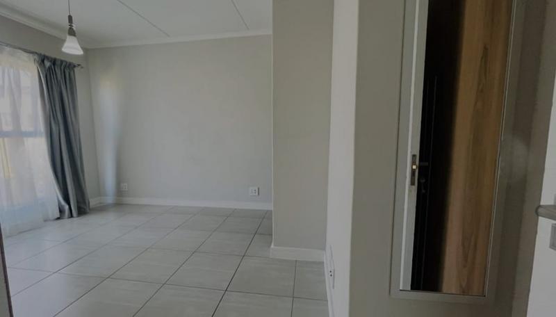 To Let 3 Bedroom Property for Rent in Waterfall Gauteng