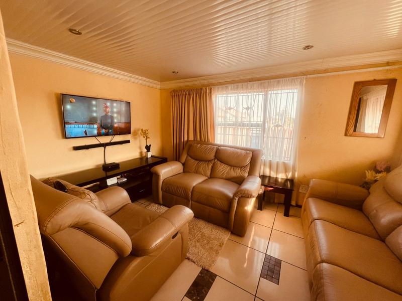 3 Bedroom Property for Sale in The Orchards Gauteng