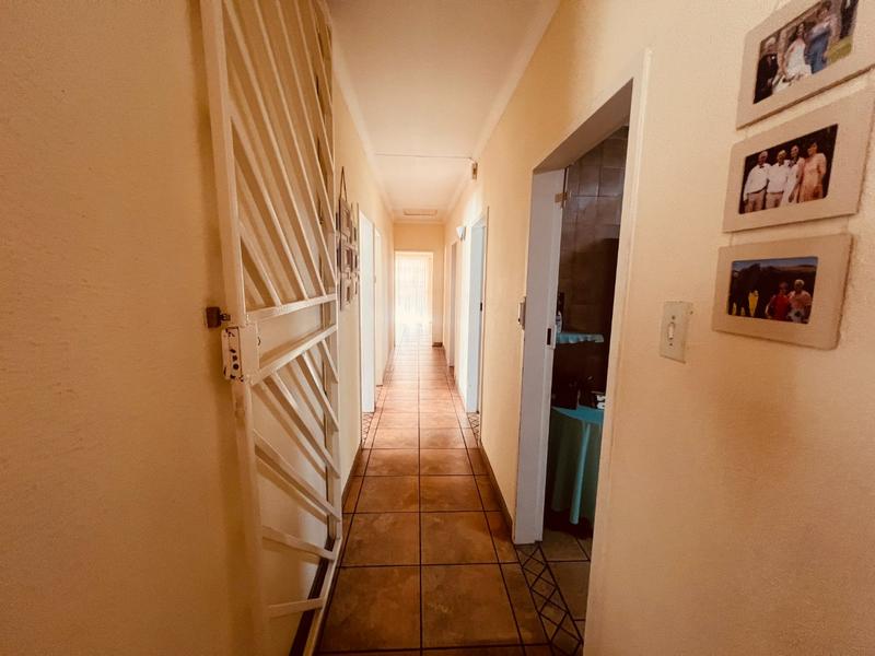 3 Bedroom Property for Sale in Dorandia Gauteng