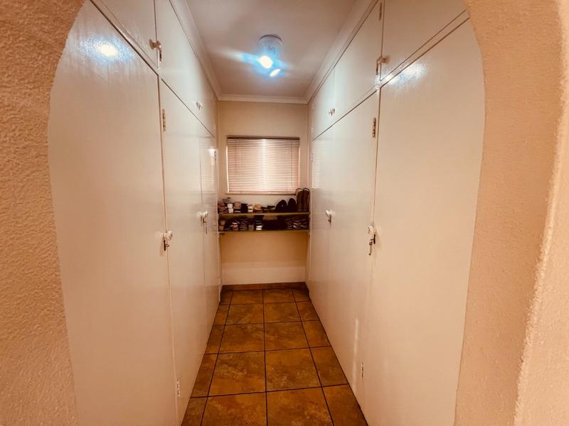 3 Bedroom Property for Sale in Dorandia Gauteng