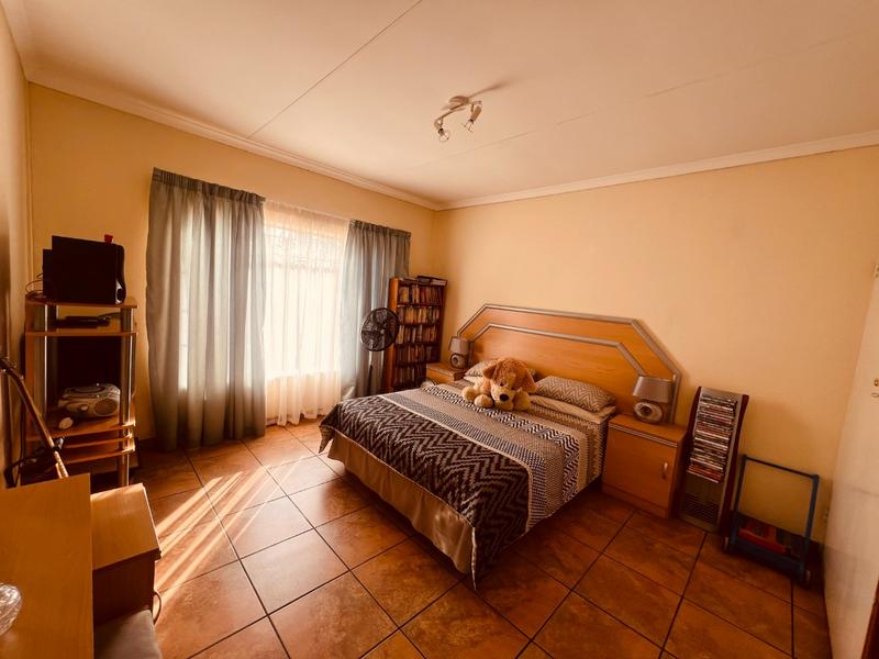 3 Bedroom Property for Sale in Dorandia Gauteng