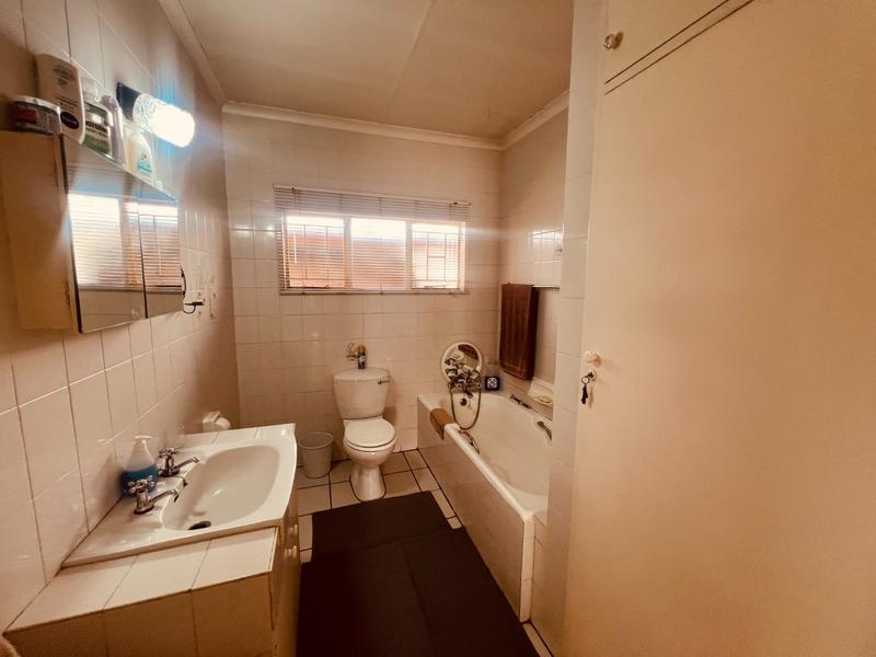 3 Bedroom Property for Sale in Dorandia Gauteng
