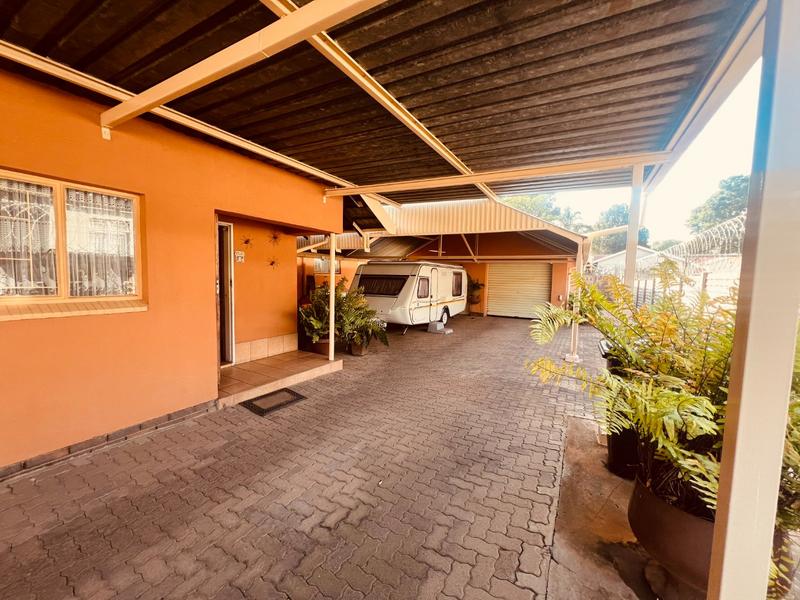 3 Bedroom Property for Sale in Dorandia Gauteng