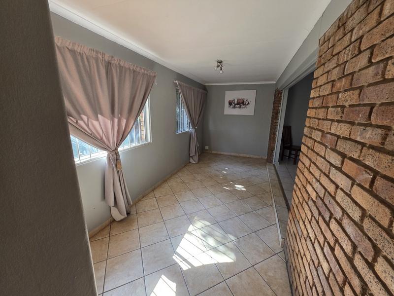 4 Bedroom Property for Sale in Magalieskruin Gauteng