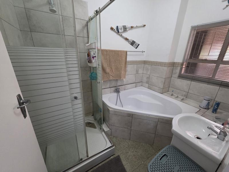 4 Bedroom Property for Sale in Magalieskruin Gauteng