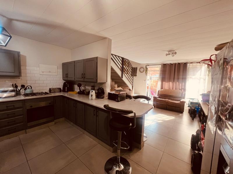 2 Bedroom Property for Sale in Pretoria North Gauteng