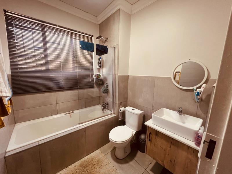 2 Bedroom Property for Sale in Pretoria North Gauteng