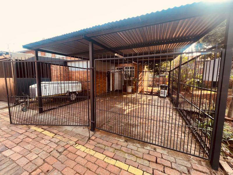 2 Bedroom Property for Sale in Pretoria North Gauteng