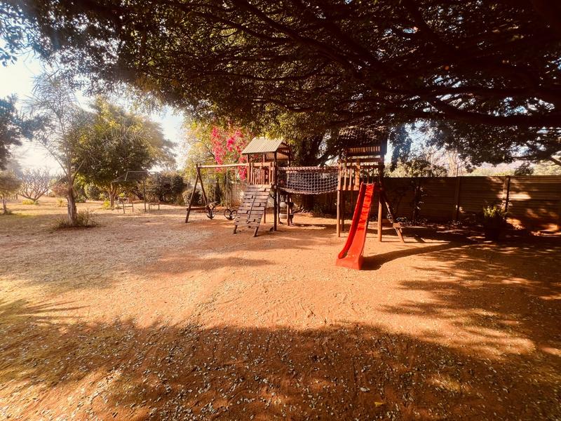 2 Bedroom Property for Sale in Pretoria North Gauteng