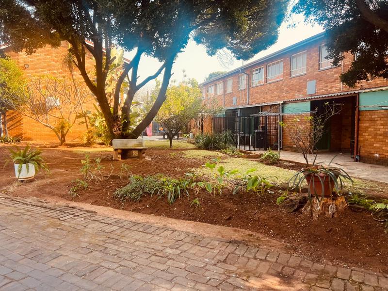 2 Bedroom Property for Sale in Pretoria North Gauteng