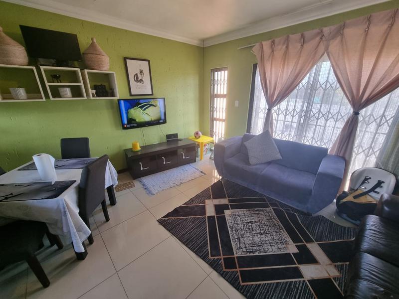 2 Bedroom Property for Sale in Brackendowns Gauteng