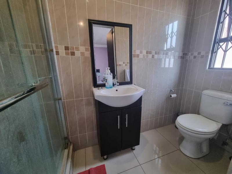 2 Bedroom Property for Sale in Brackendowns Gauteng