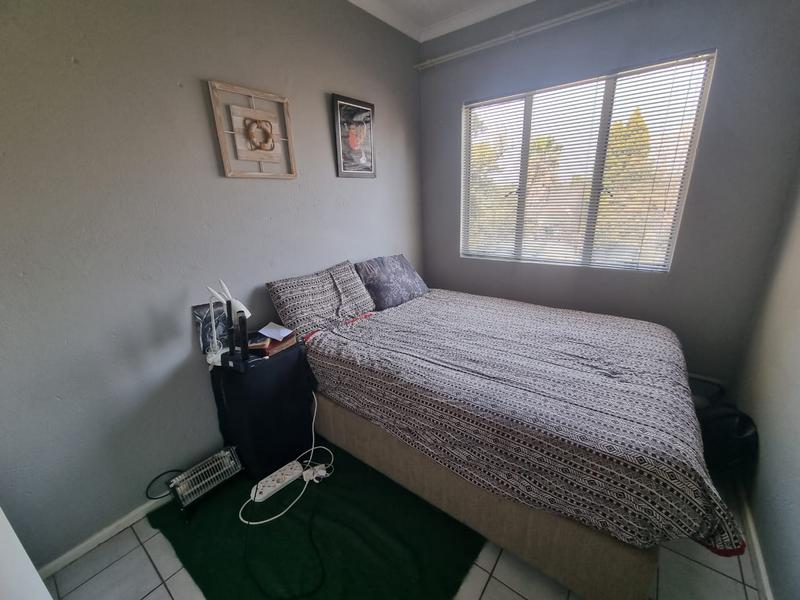 2 Bedroom Property for Sale in Brackendowns Gauteng
