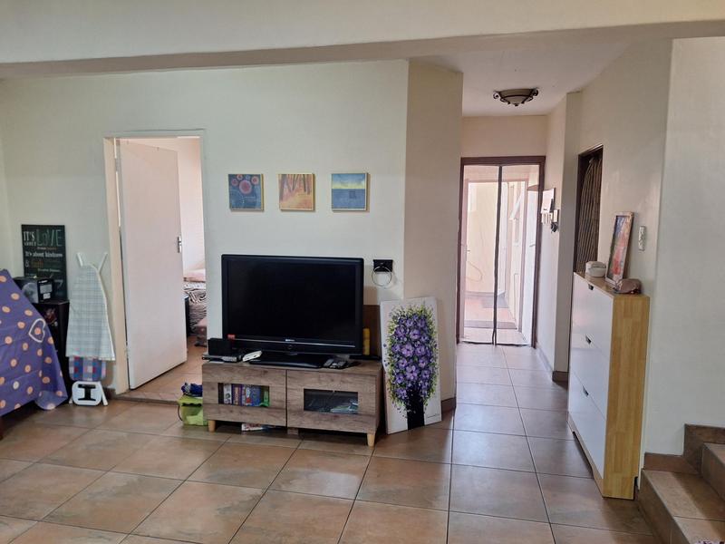 4 Bedroom Property for Sale in Waterkloof Glen Gauteng