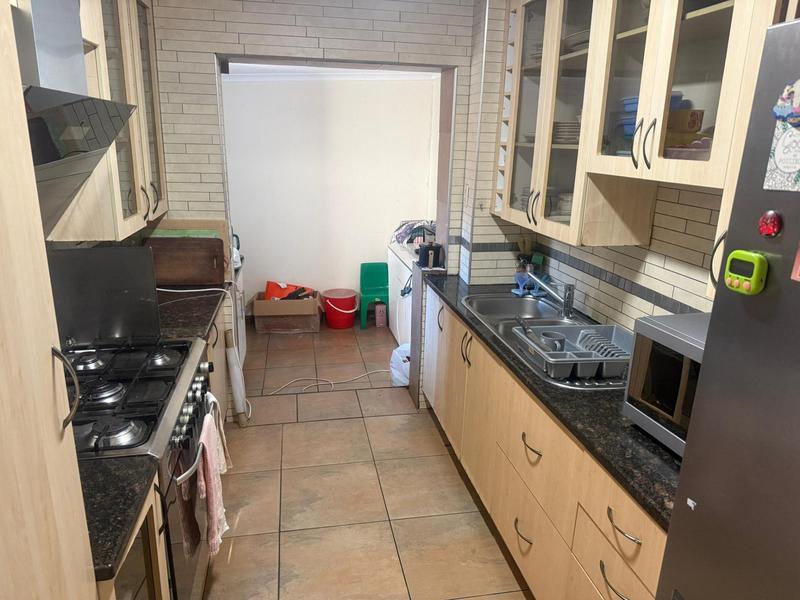 4 Bedroom Property for Sale in Waterkloof Glen Gauteng