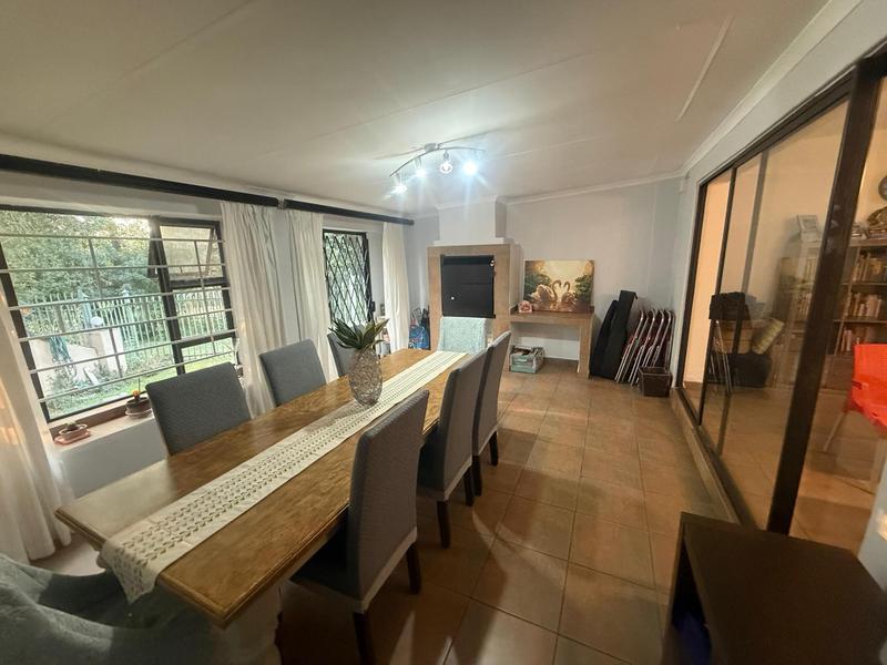 4 Bedroom Property for Sale in Waterkloof Glen Gauteng