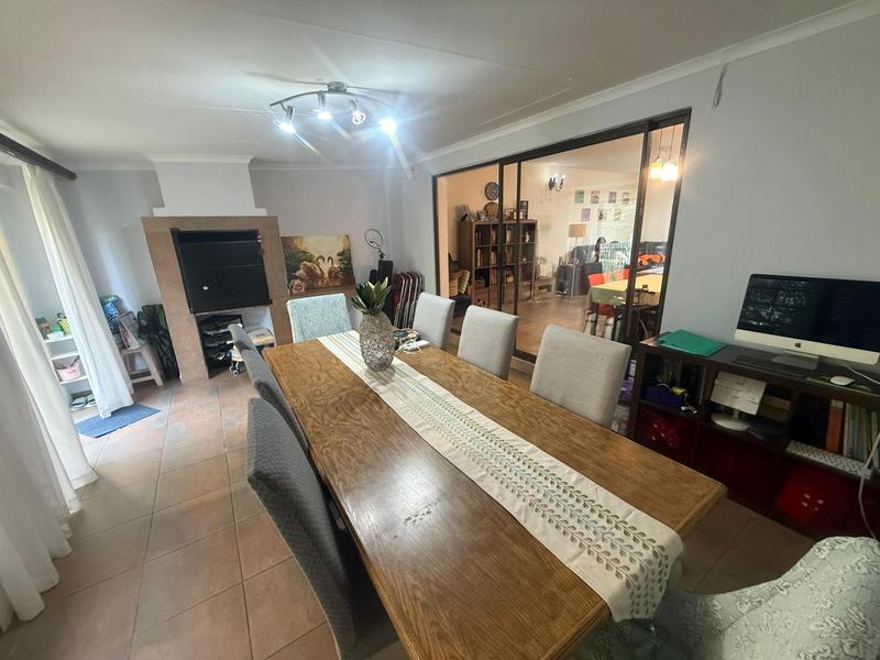 4 Bedroom Property for Sale in Waterkloof Glen Gauteng