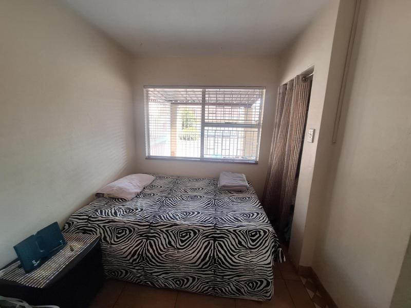4 Bedroom Property for Sale in Waterkloof Glen Gauteng