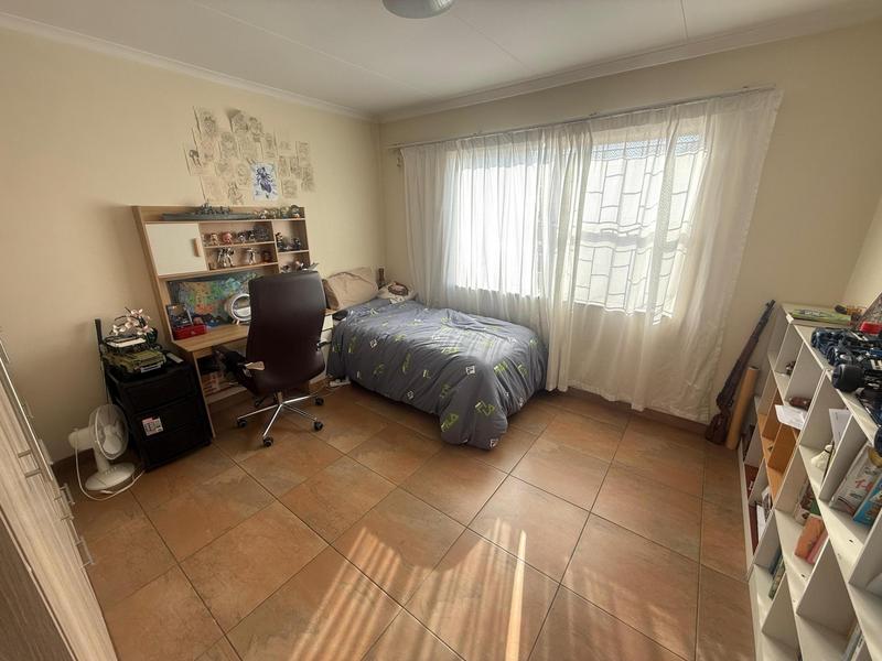 4 Bedroom Property for Sale in Waterkloof Glen Gauteng
