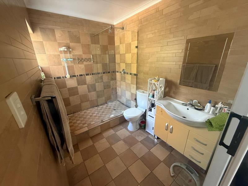 4 Bedroom Property for Sale in Waterkloof Glen Gauteng