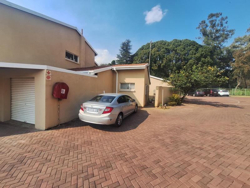 4 Bedroom Property for Sale in Waterkloof Glen Gauteng