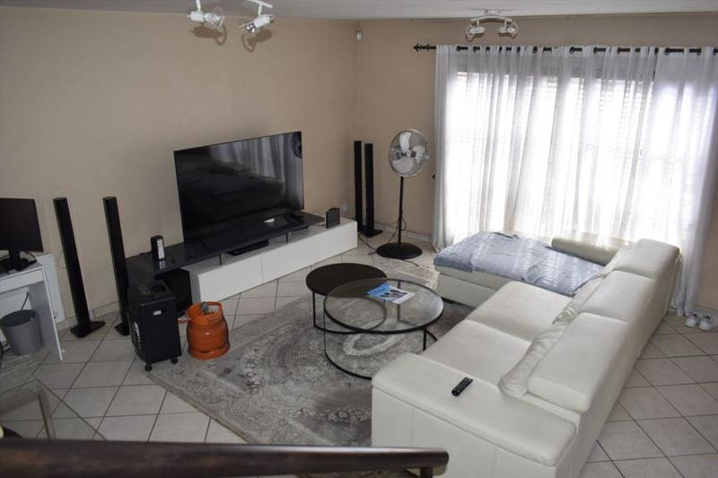 2 Bedroom Property for Sale in Groeneweide Gauteng